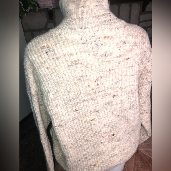 Pendleton Cream Zip-Up Sweater - Picture 4 of 5